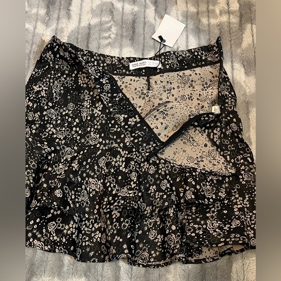 Zara Floral Skirt Size Large - Picture 3 of 8